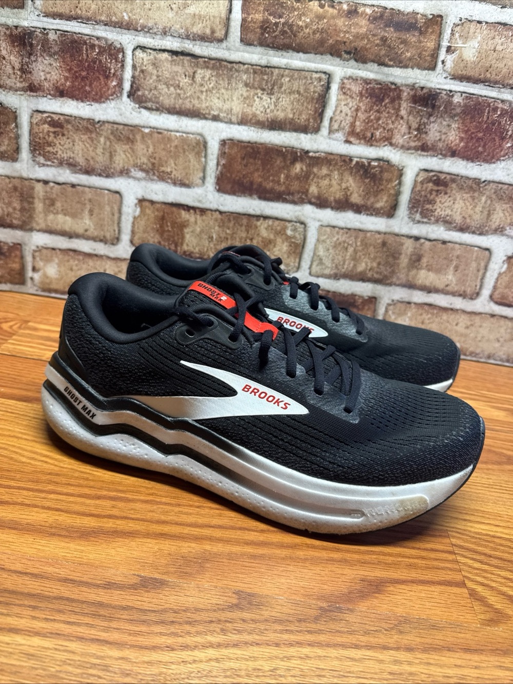Brooks Mens Ghost Max 2 1104311D027 Black Lace-Up Running Sneaker Size 11.5 D